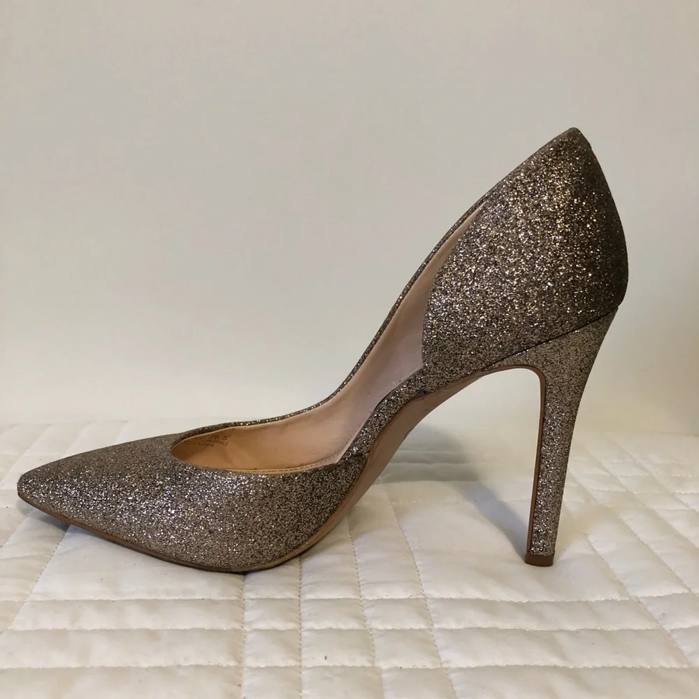 Jessica Simpson Claudette Gold Glitter Pumps Size 6.5M